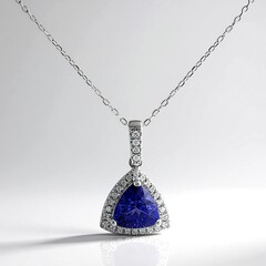 Collana in oro con Tanzanite AAA (CIRARI)