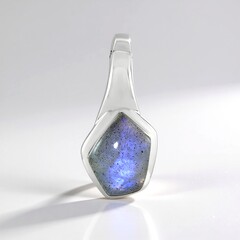 Ciondolo in argento con Labradorite Blu Maniry (MONOSONO COLLECTION)