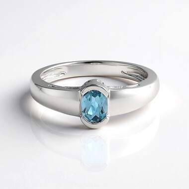Anillo en plata con Zircón de Ratanak Kirí