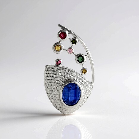 Pendentif en argent et Kyanite du Népal (MONOSONO COLLECTION)