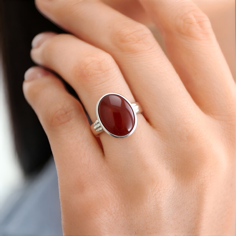 Zilveren ring met een mookaiet