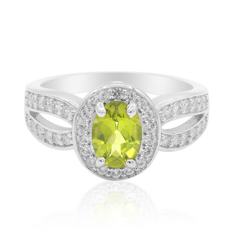 Zilveren ring met een peridoot