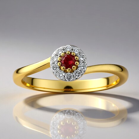 Anello in oro con Berillo Rosso