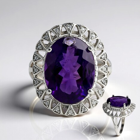 Anello in argento con Ametista del Marocco