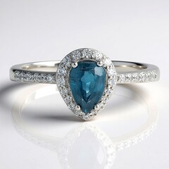 Anello in argento con Cianite Blu Foglia di Tè