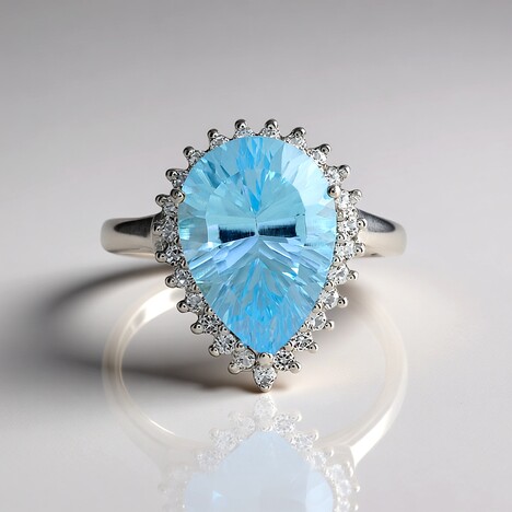 Anello in argento con Topazio Blu Cielo