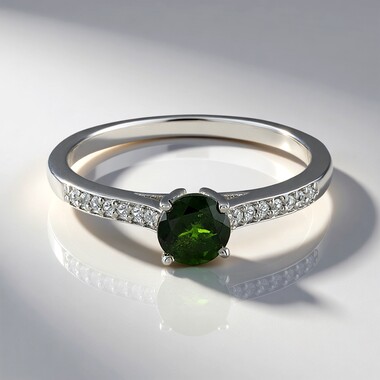 Bague en argent et Diopside de Russie