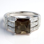 Anello placcato in platino con Quarzo