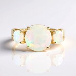 Anello in oro con Opale di Welo AAA (de Melo Gold)