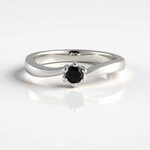 Anello in argento con Diamante Nero