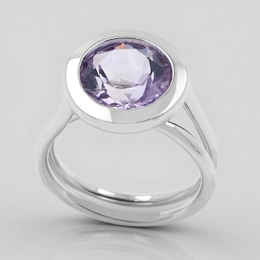 Rose de France Amethyst Silver Ring