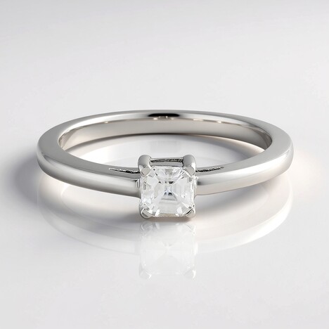 Anello in argento con Zircone