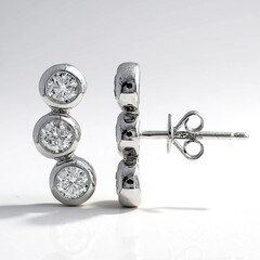 Orecchini in oro con Diamante SI1 (H) (CIRARI)