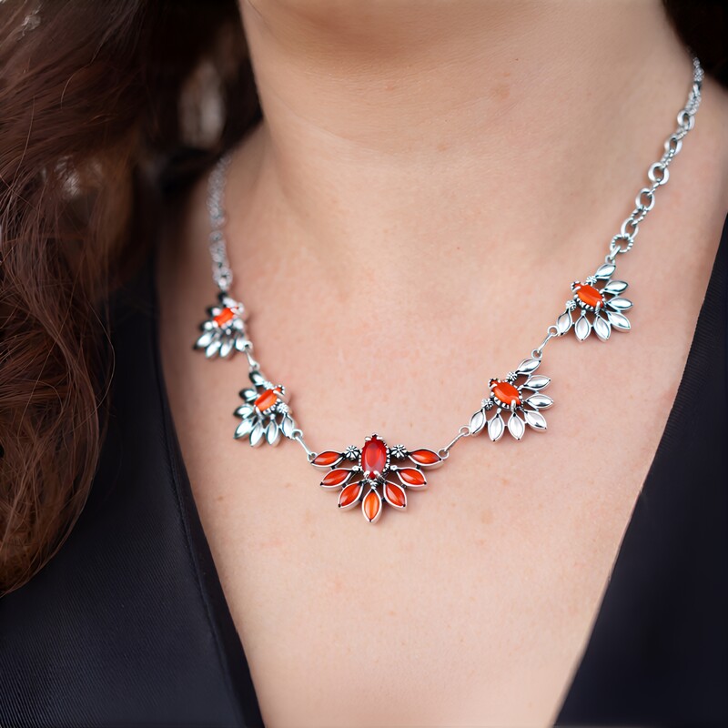 Collier en argent et Onyx rouge (Desert Chic)