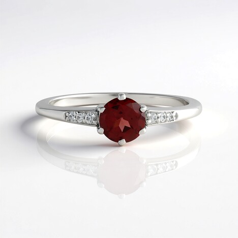 Anello in argento con Granato Mozambico