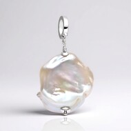 Zilveren hanger met een Witte zoetwater kweekparel