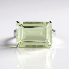 Anello in argento con Ametista Verde
