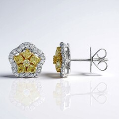 Orecchini in oro con Diamante Giallo SI2