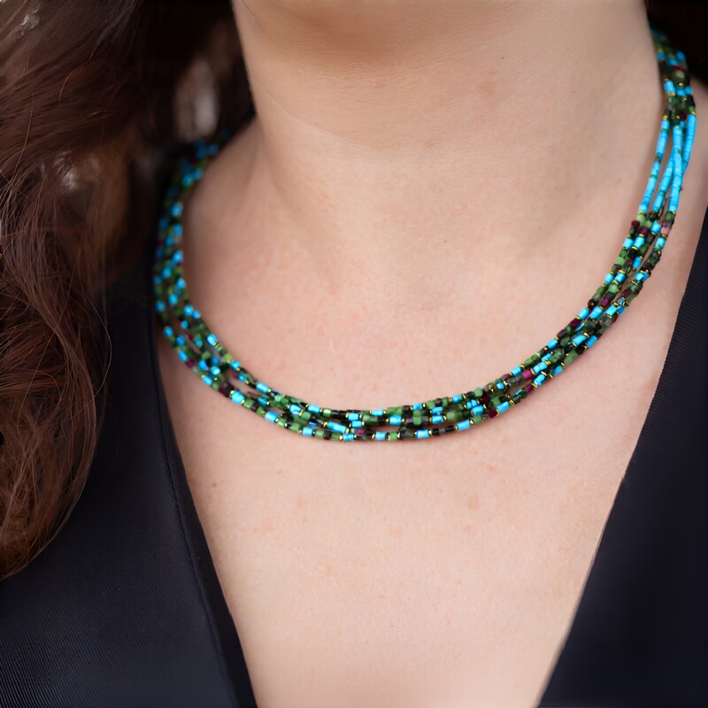 Collana in argento con Howlite Blu (Riya)