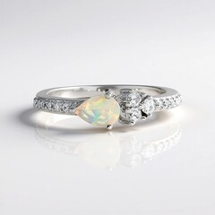 Anello in argento con Opale di Welo