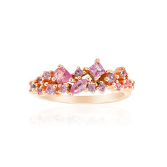 Zilveren ring met een roze saffier