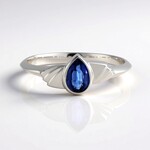 Anello in argento con Cianite del Nepal