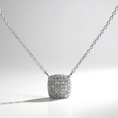 Collana in argento con Zircone
