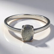 Anello in argento con Labradorite