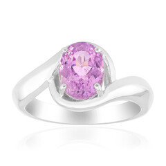 Zilveren ring met een kunziet (Pallanova)