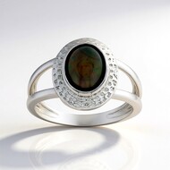 Zilveren ring met een Mezezo opaal (MONOSONO COLLECTION)