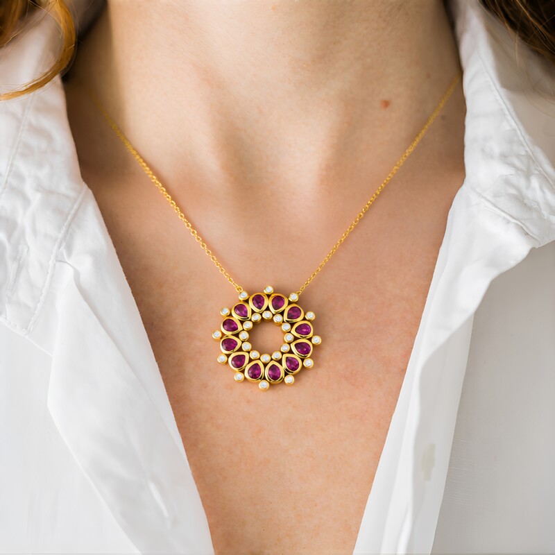 Magenta-Granat-Silbercollier (de Melo)