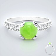 Anillo en plata con Crisoprasa imperial