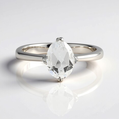 Anello in argento con Topazio Bianco