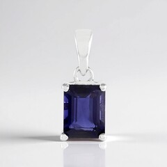 Ciondolo in argento con Iolite