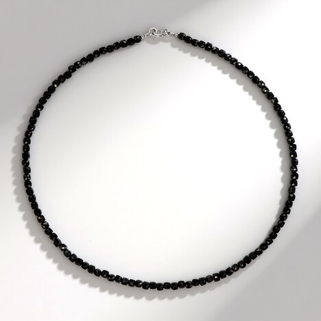Collana in argento con Spinello Nero