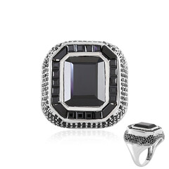 Anello in argento con Spinello Nero