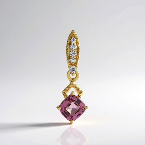 Pendentif en or et Spinelle rose