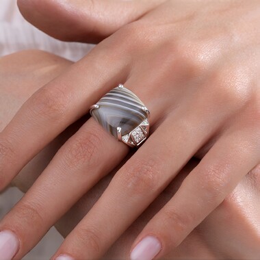 Anillo en plata con Ágata de Botsuana