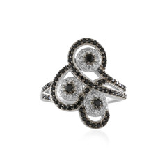 Bague en argent et Spinelle noir