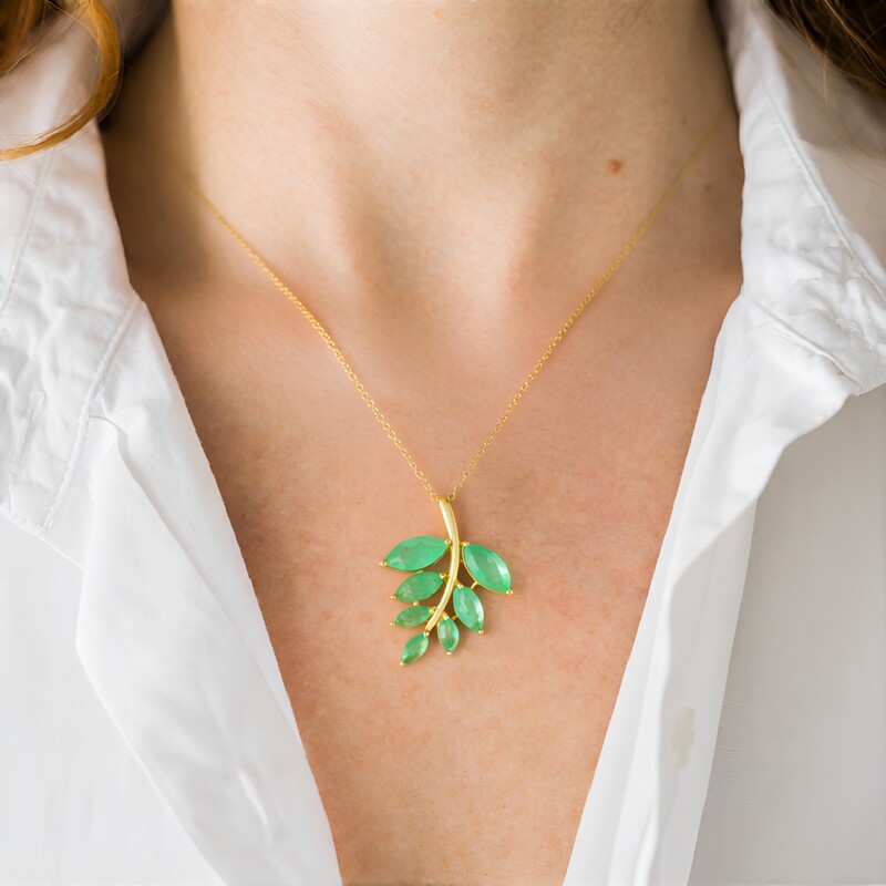 Zilveren halsketting met Pastelgroene Kwartskristallen