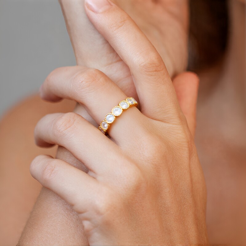 Anillo en plata con Zircón