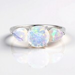 Anello in argento con Opale di Welo (de Melo Essence)