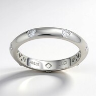 Anillo en plata con Zircón