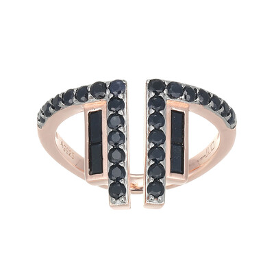 Bague en argent et Saphir noir (Adela Silber)
