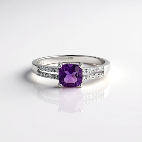 Anello in argento con Ametista Siberiana