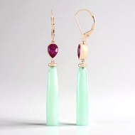Gouden oorbellen met groene chalcedoonstenen (KM by Juwelo)