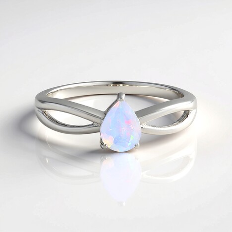 Anello in argento con Opale di Welo