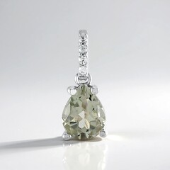 Ciondolo in argento con Ametista Verde