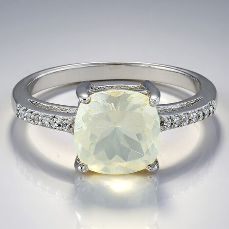 Anello in argento con Ortoclasio