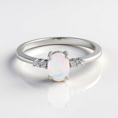 Anello in argento con Opale di Welo